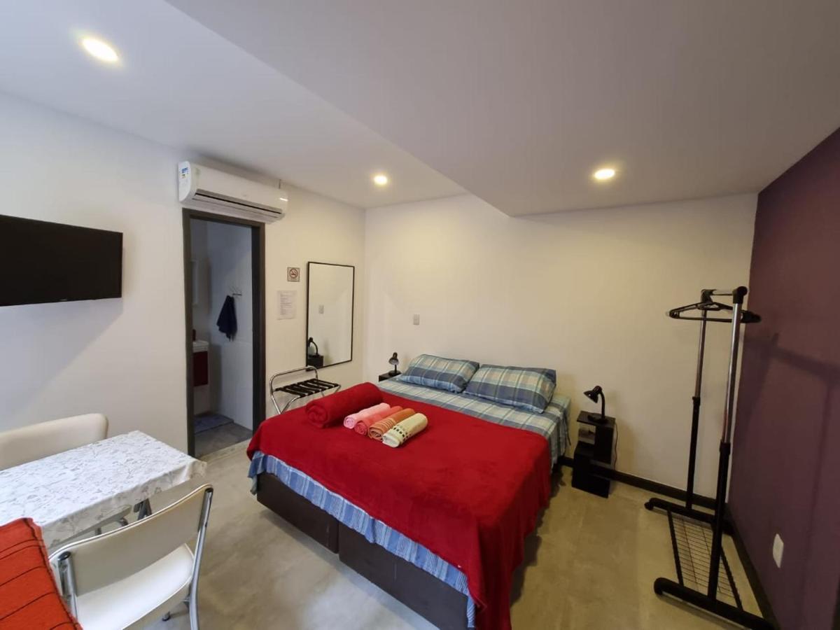 Suites/studios Privados Copacabana 民宿